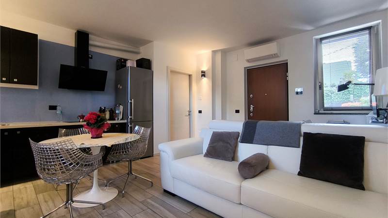 2 locali con giardinetto privato