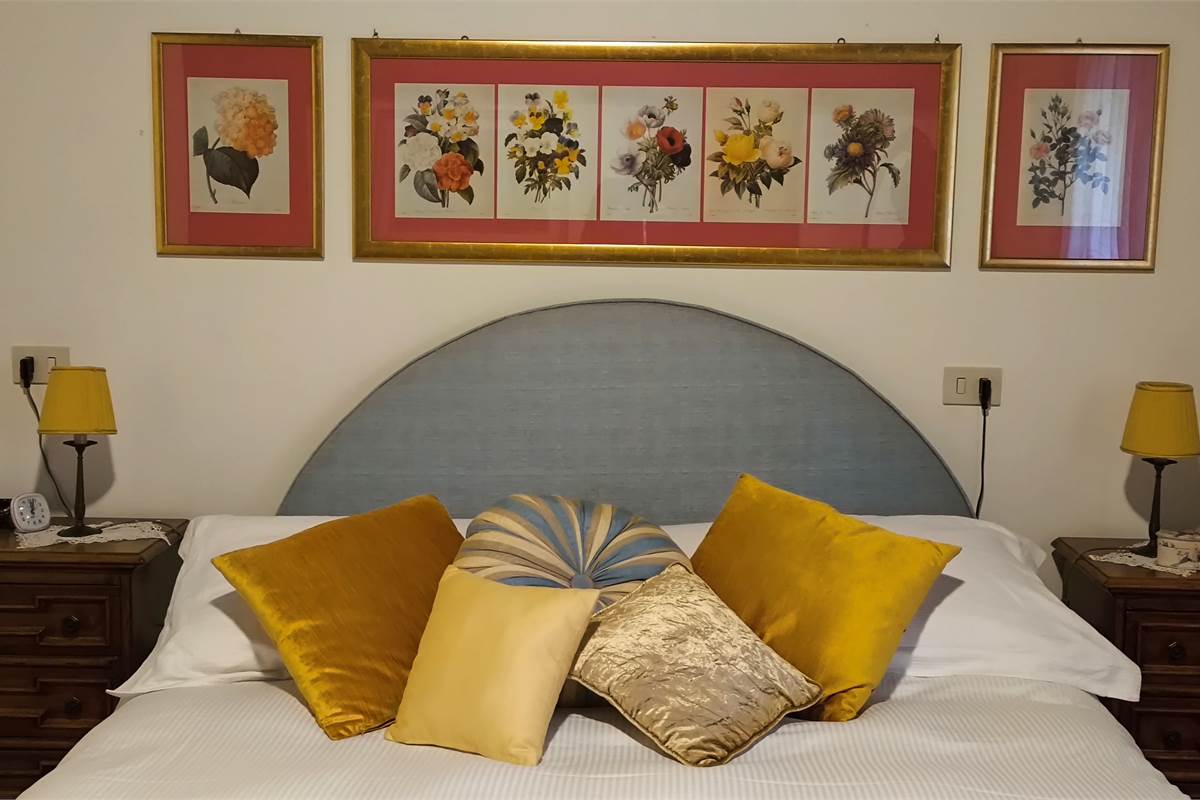 matrimoniale piano primo con servizio interno