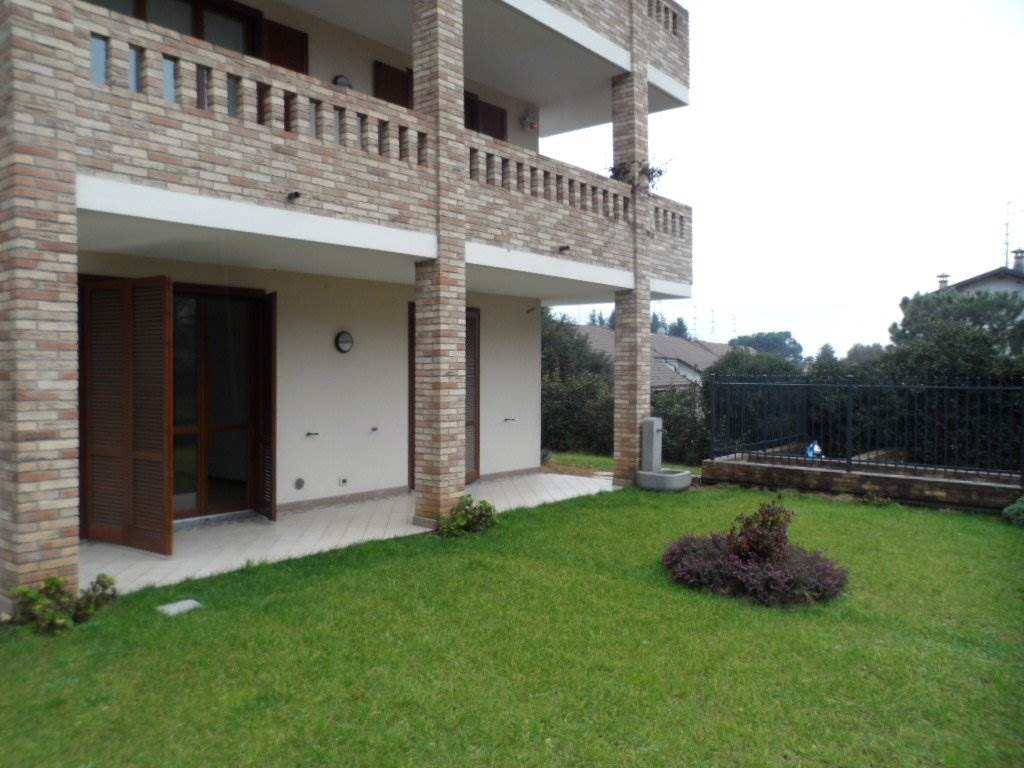 2 locali In Affitto a Guanzate