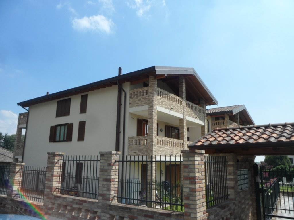 2 locali In Affitto a Guanzate