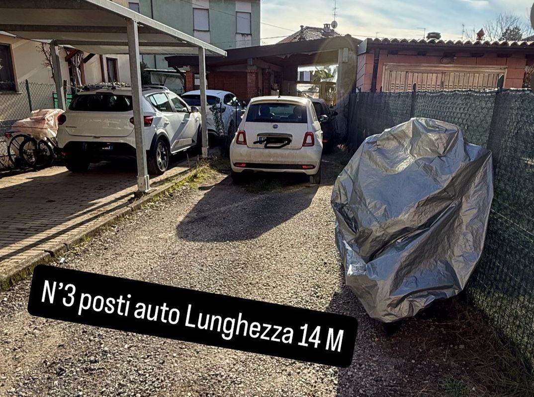 Bilocale con posti auto