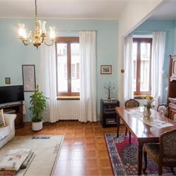 QUATTRO LOCALI CON BALCONE