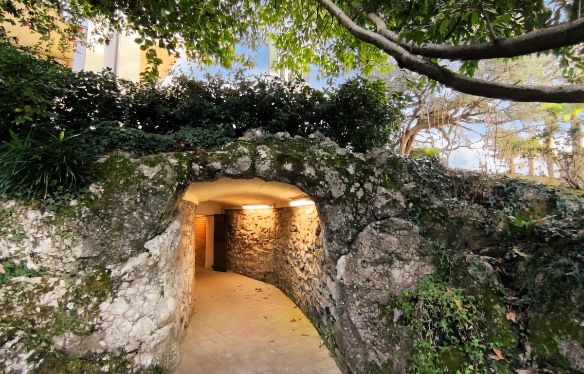 ingresso cantine e p.auto