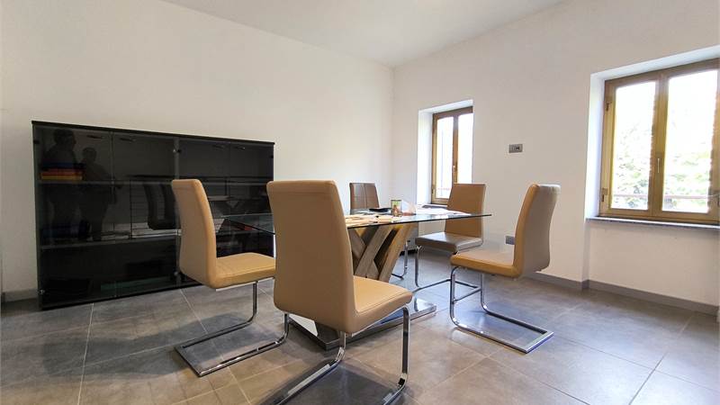 Negozio su due livelli