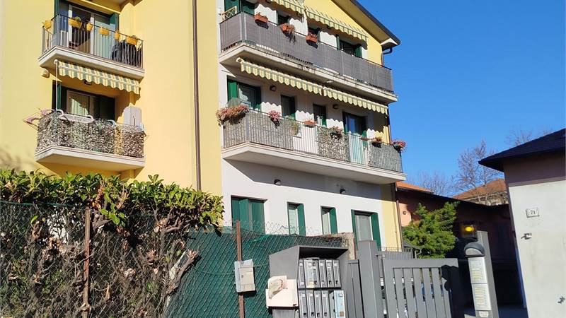 Ampio bilocale con balcone e cantina