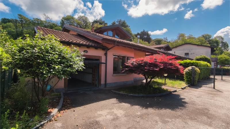 Villa singola con giardino privato