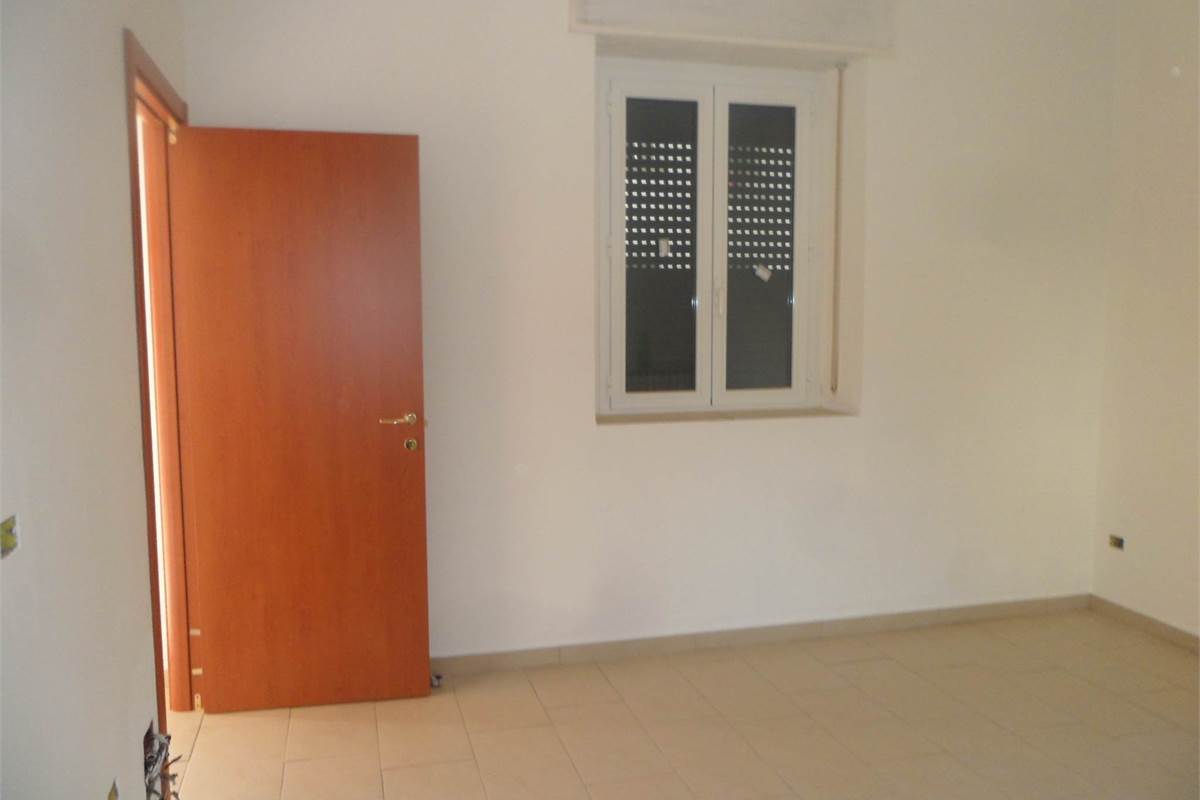 3 locali In Vendita a Cantù