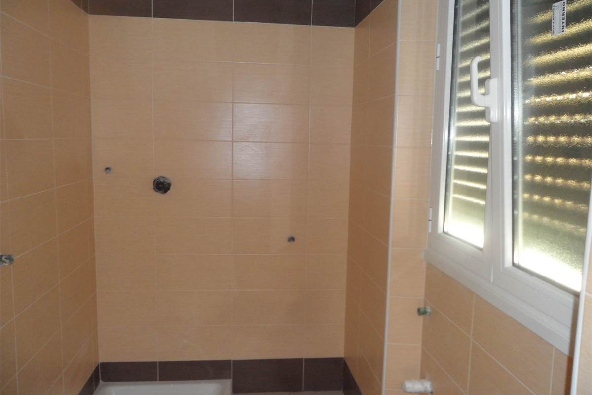 3 locali In Vendita a Cantù