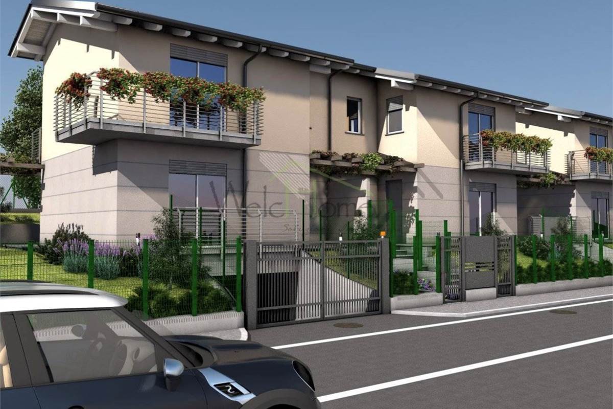 Porzione Villa In Vendita a Capiago Intimiano