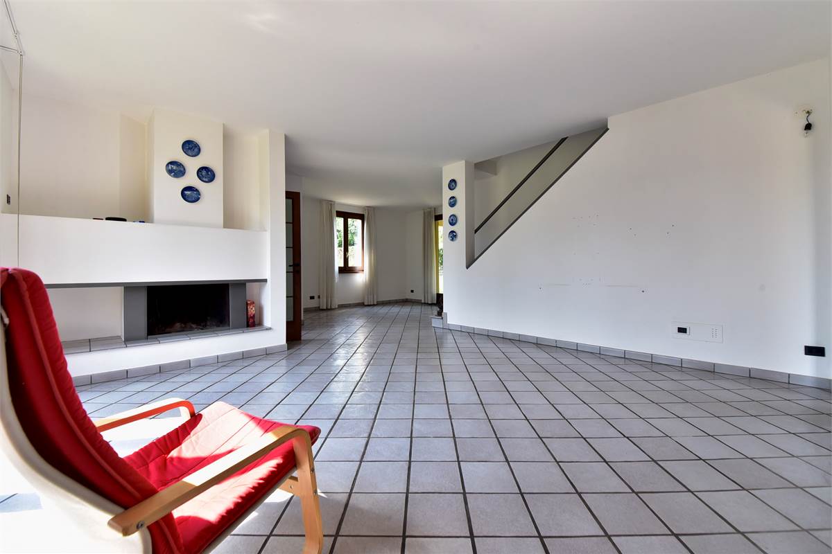 Villa In Vendita a Montorfano