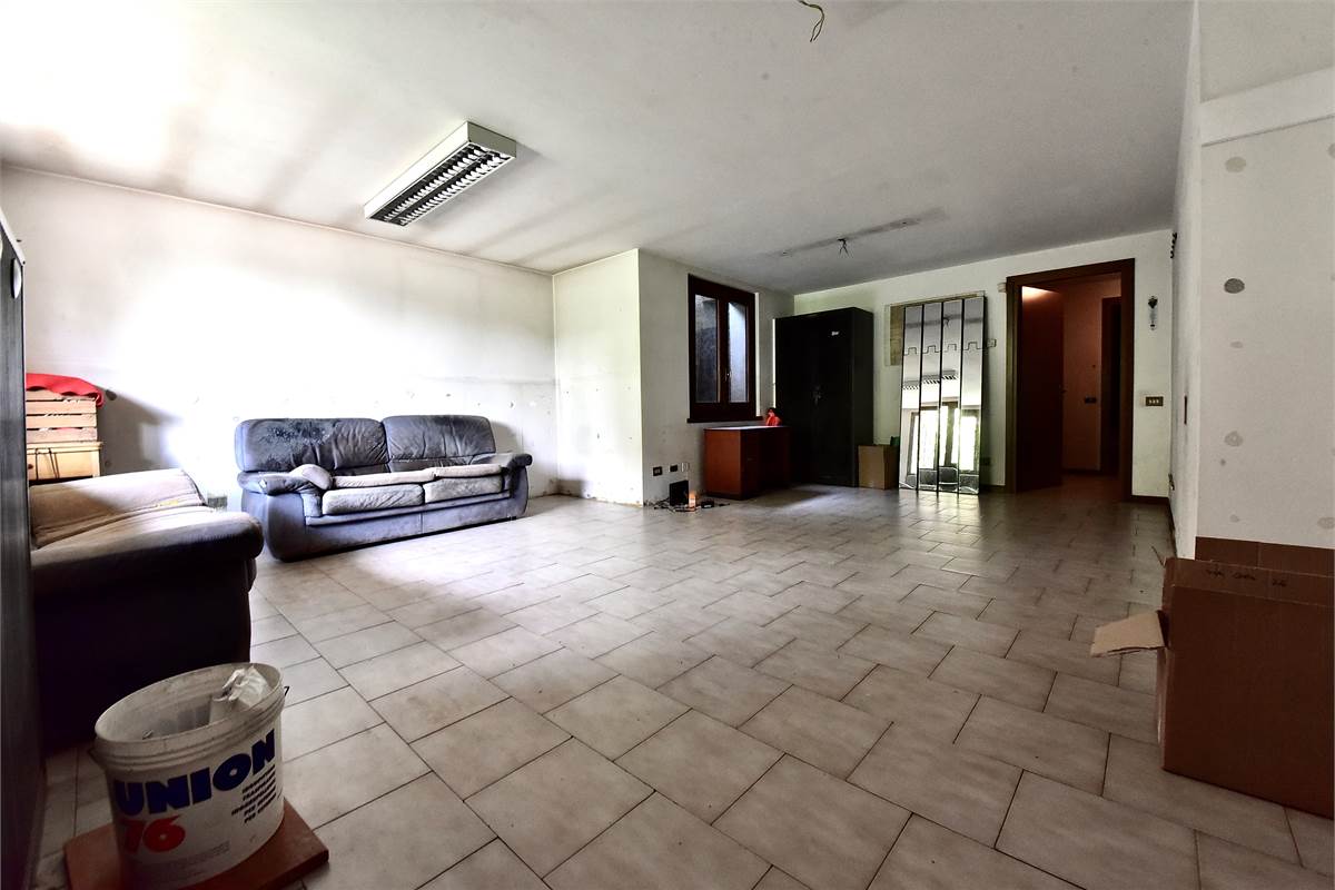 Villa In Vendita a Montorfano