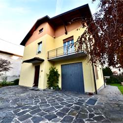 Capiago Intimiano villa singola