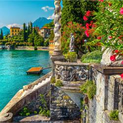 Hotel fronte lago primo bacino, con ristorante.