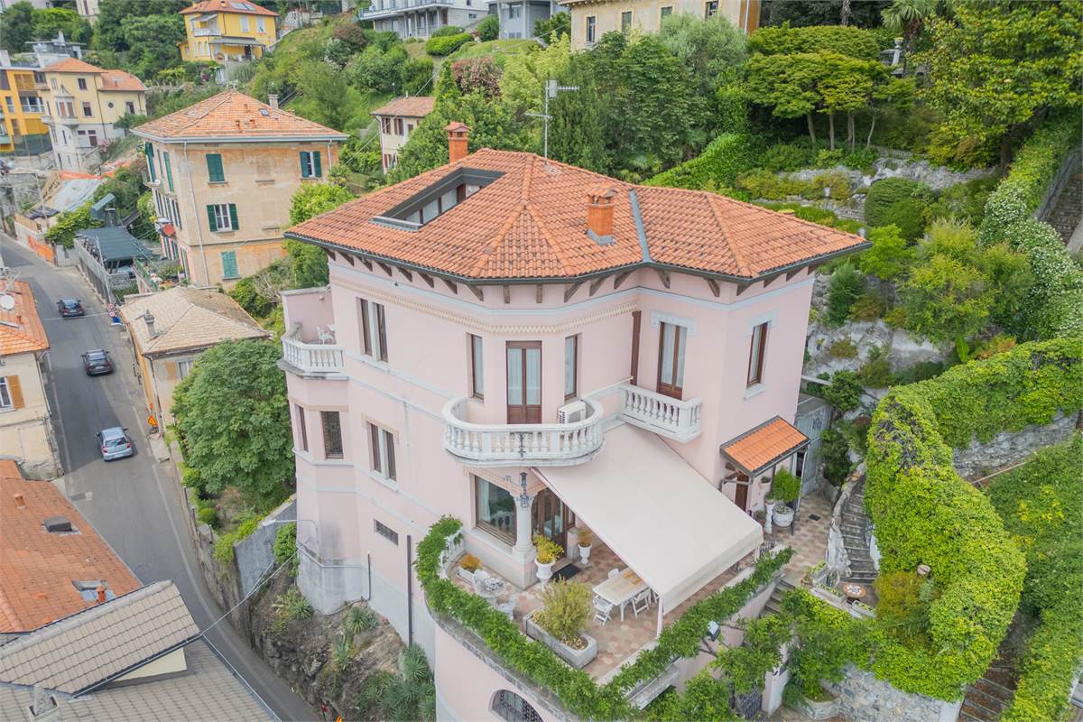 Villa unifamiliare con splendida vista lago a Como