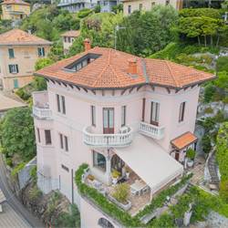 Villa unifamiliare con splendida vista lago a Como