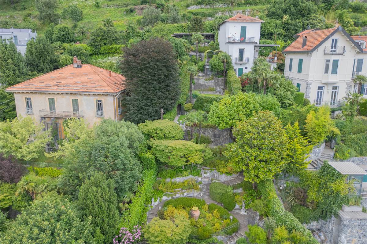 Villa unifamiliare con splendida vista lago a Como