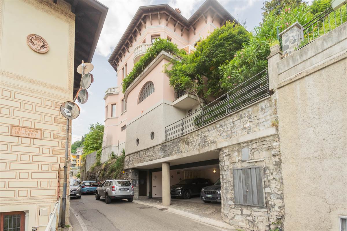 Villa unifamiliare con splendida vista lago a Como