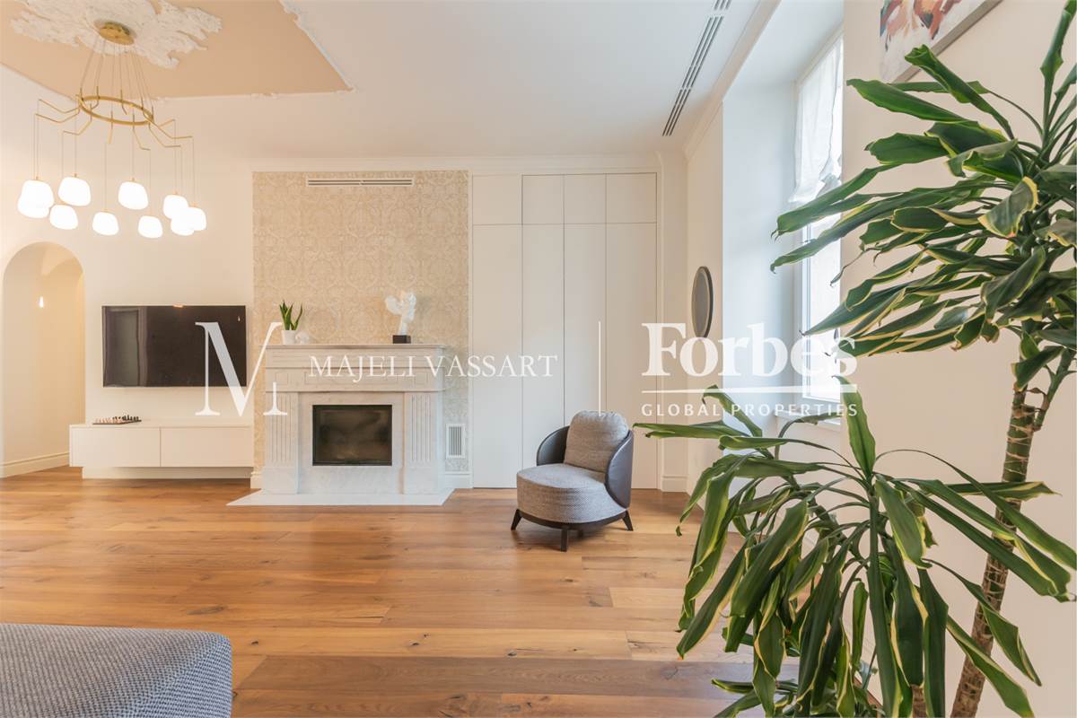 Appartamento ristrutturato e con terrazza nel centro storico a Como