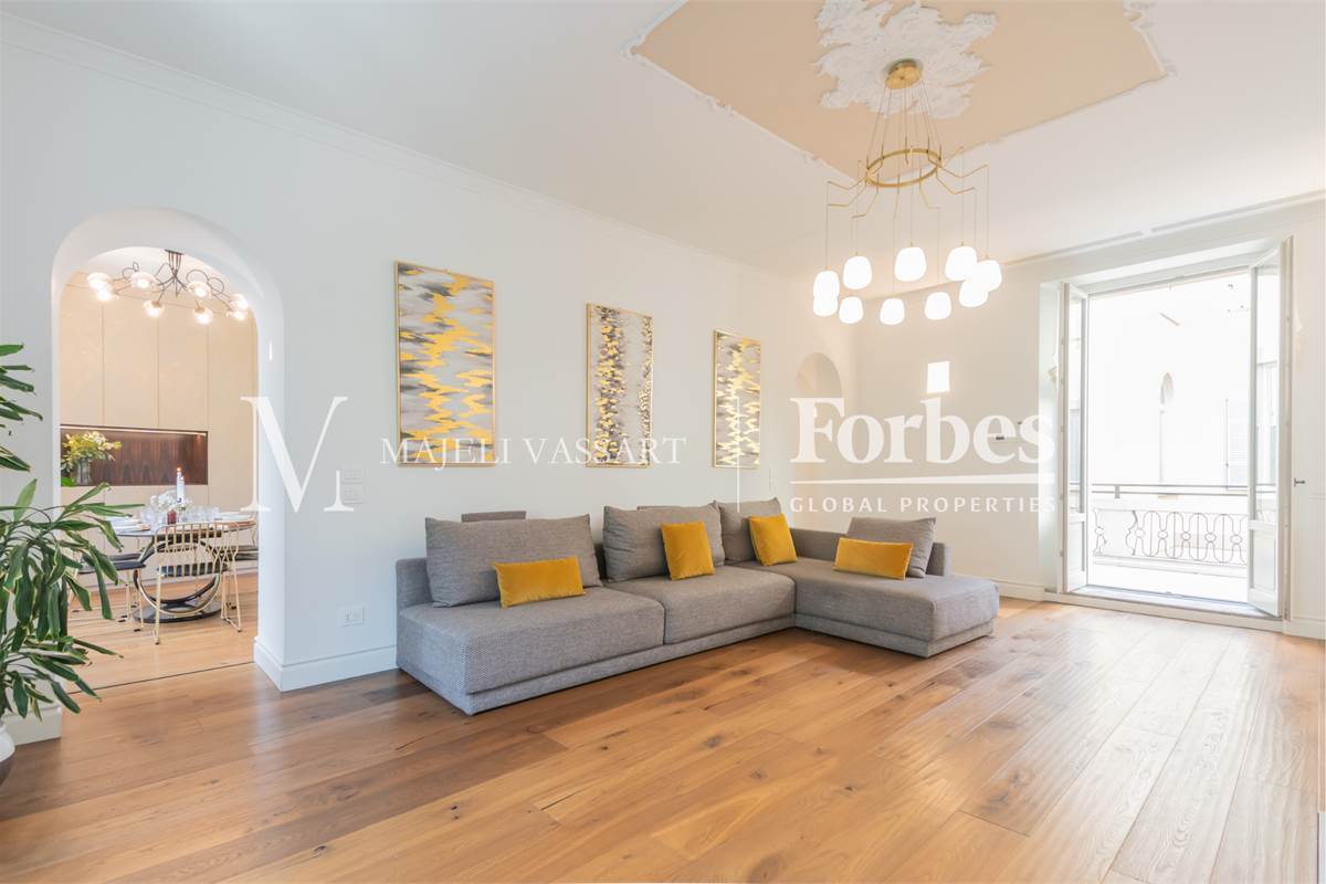 Appartamento ristrutturato e con terrazza nel centro storico a Como