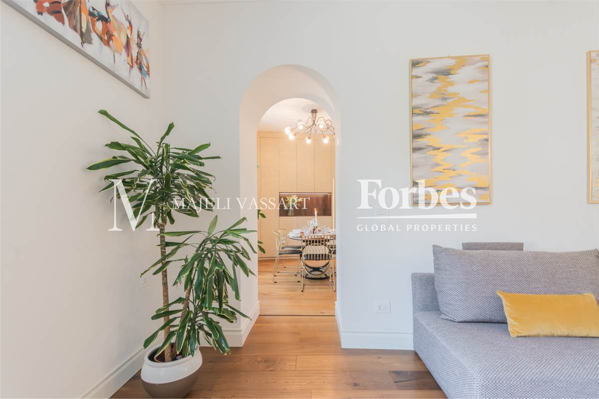 Appartamento ristrutturato e con terrazza nel centro storico a Como