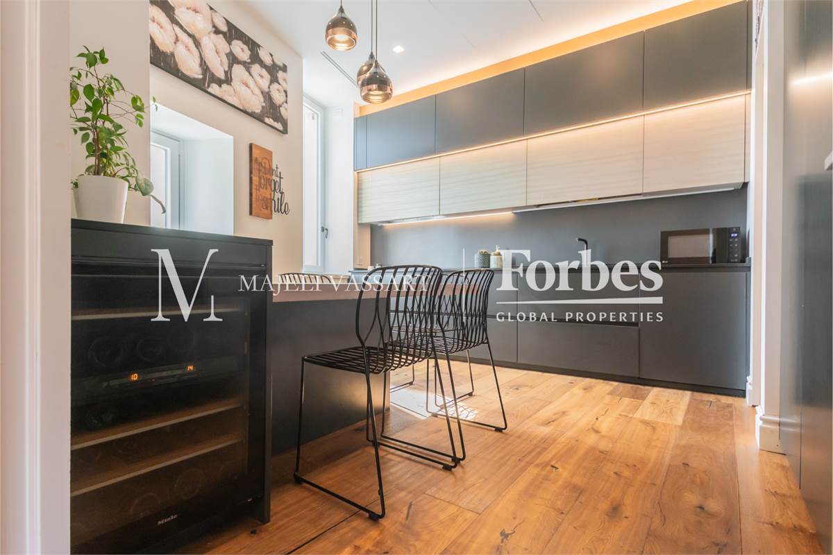 Appartamento ristrutturato e con terrazza nel centro storico a Como