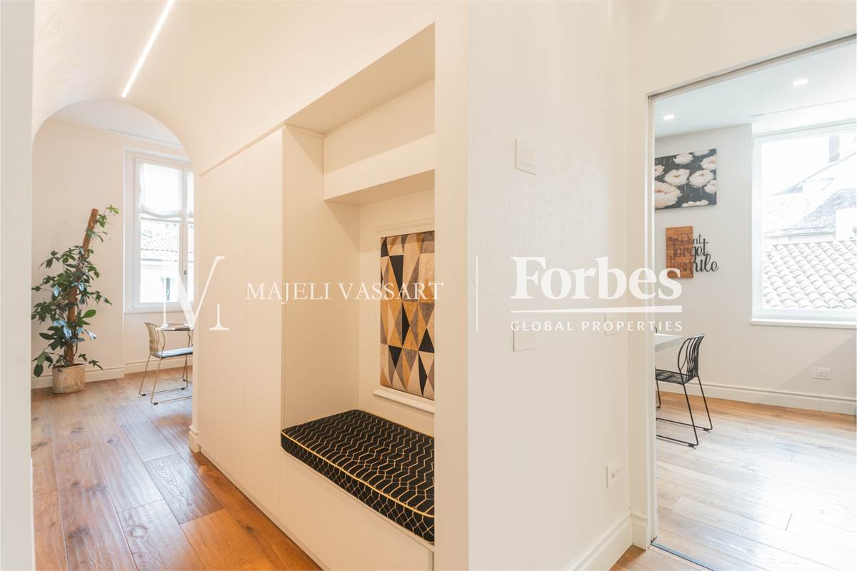 Appartamento ristrutturato e con terrazza nel centro storico a Como