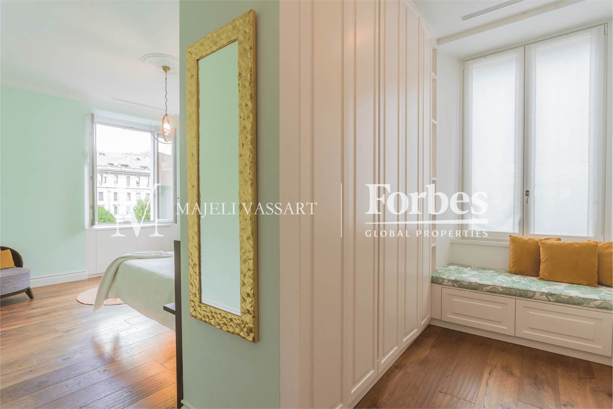 Appartamento ristrutturato e con terrazza nel centro storico a Como