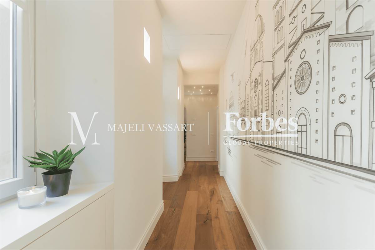 Appartamento ristrutturato e con terrazza nel centro storico a Como