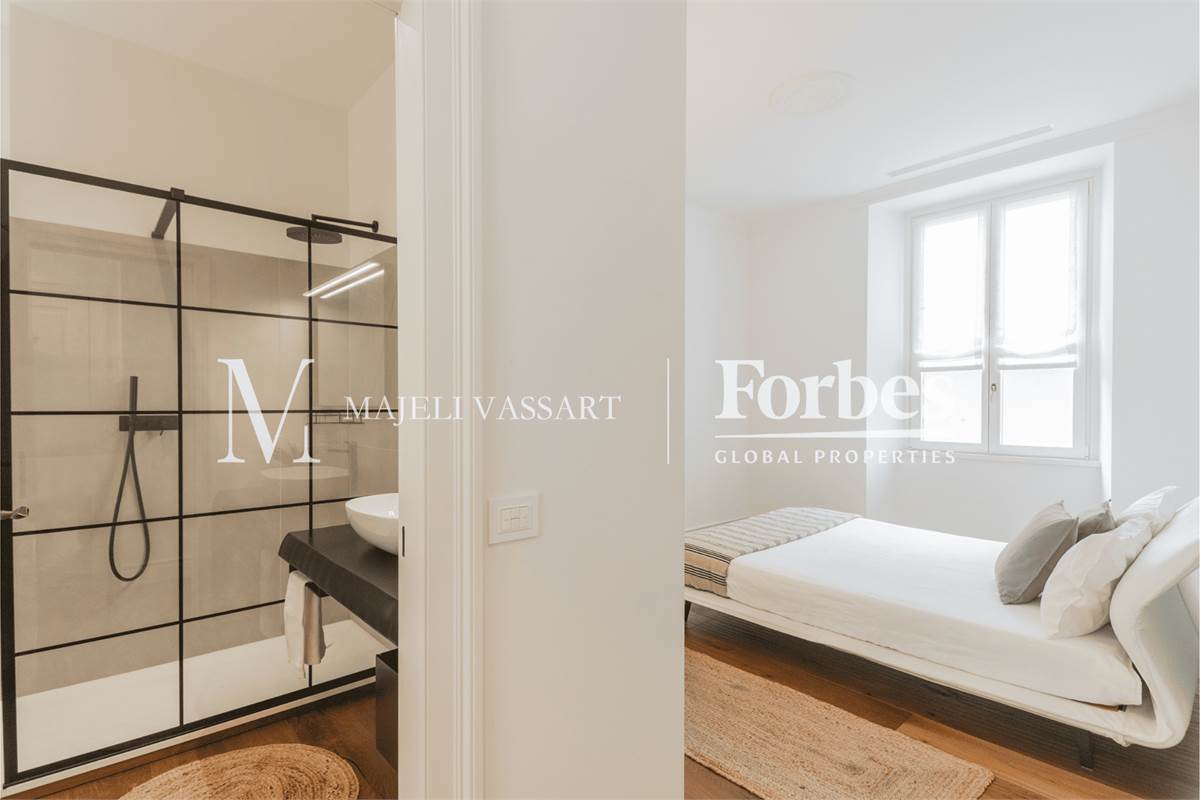 Appartamento ristrutturato e con terrazza nel centro storico a Como