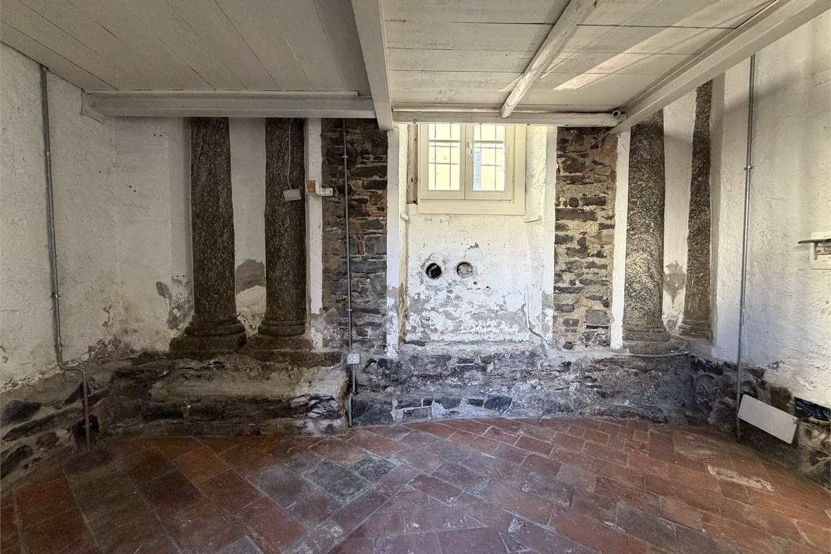 Magazzino in affitto, centro Como 