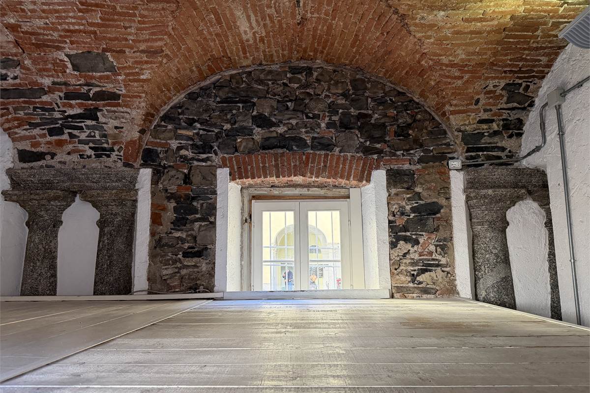 Magazzino in affitto, centro Como 