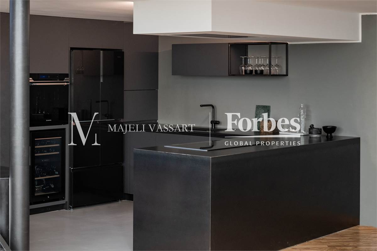 Moderno Loft con Box Auto in Città Studi Milano