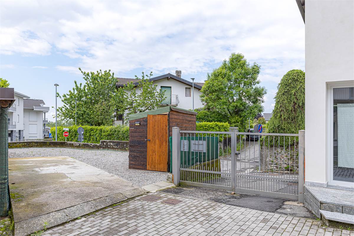 BIZZARONE casa indipendente ristrutturata 