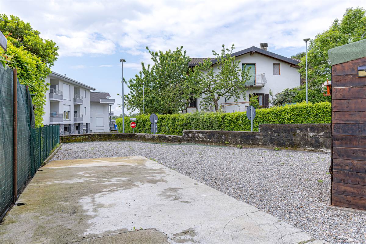 BIZZARONE casa indipendente ristrutturata 