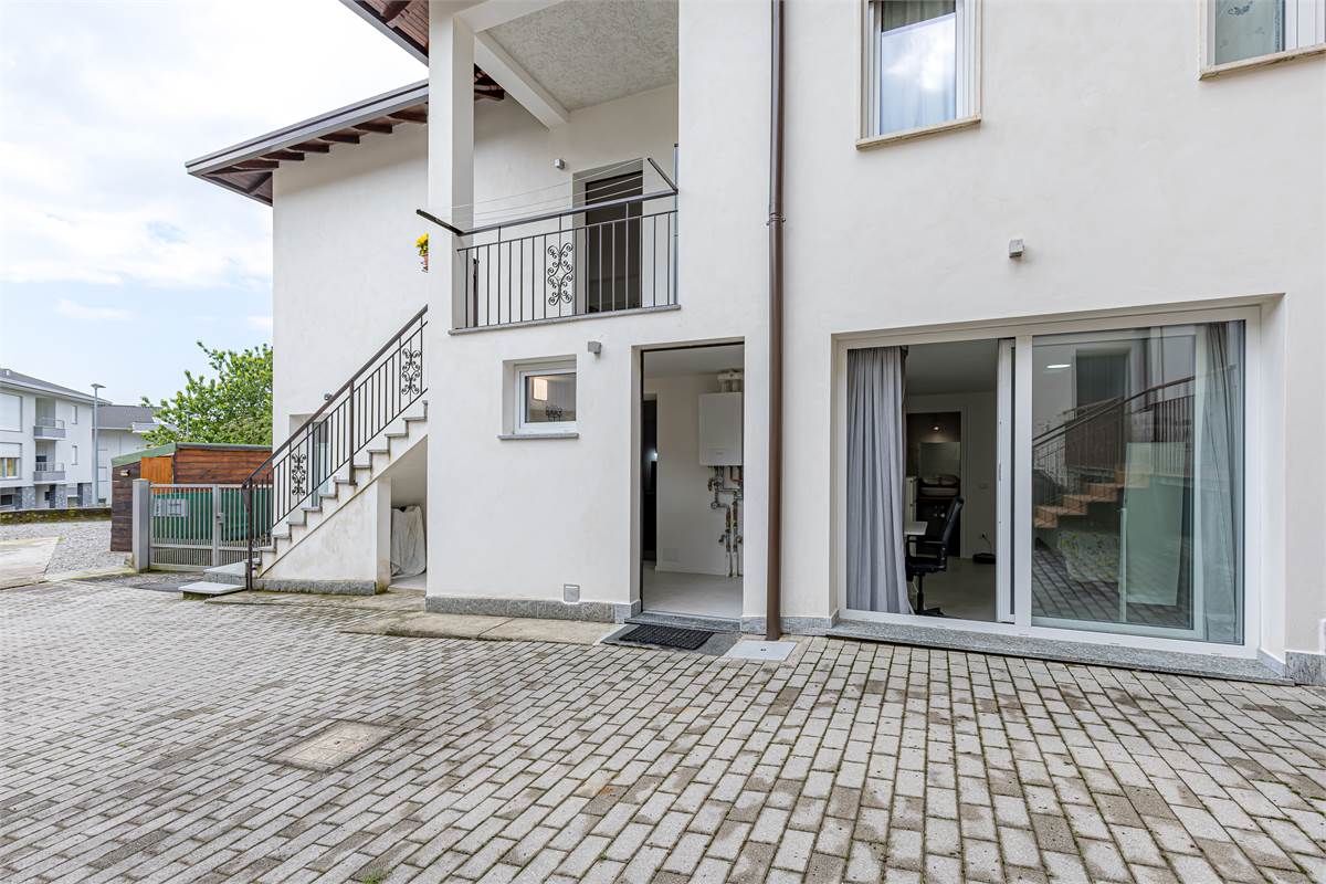 BIZZARONE casa indipendente ristrutturata 