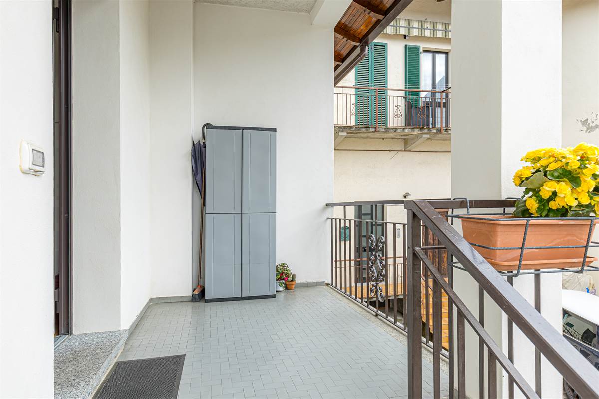 BIZZARONE casa indipendente ristrutturata 