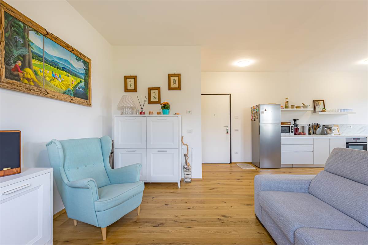 BIZZARONE casa indipendente ristrutturata 