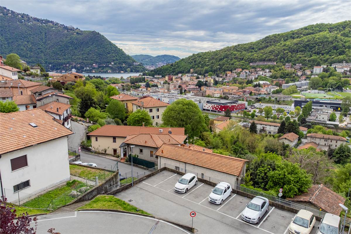 CERNOBBIO porzione di casa in vendita