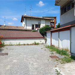 VENDESI  2 BOX - AUTORIMESSA A SAGNINO