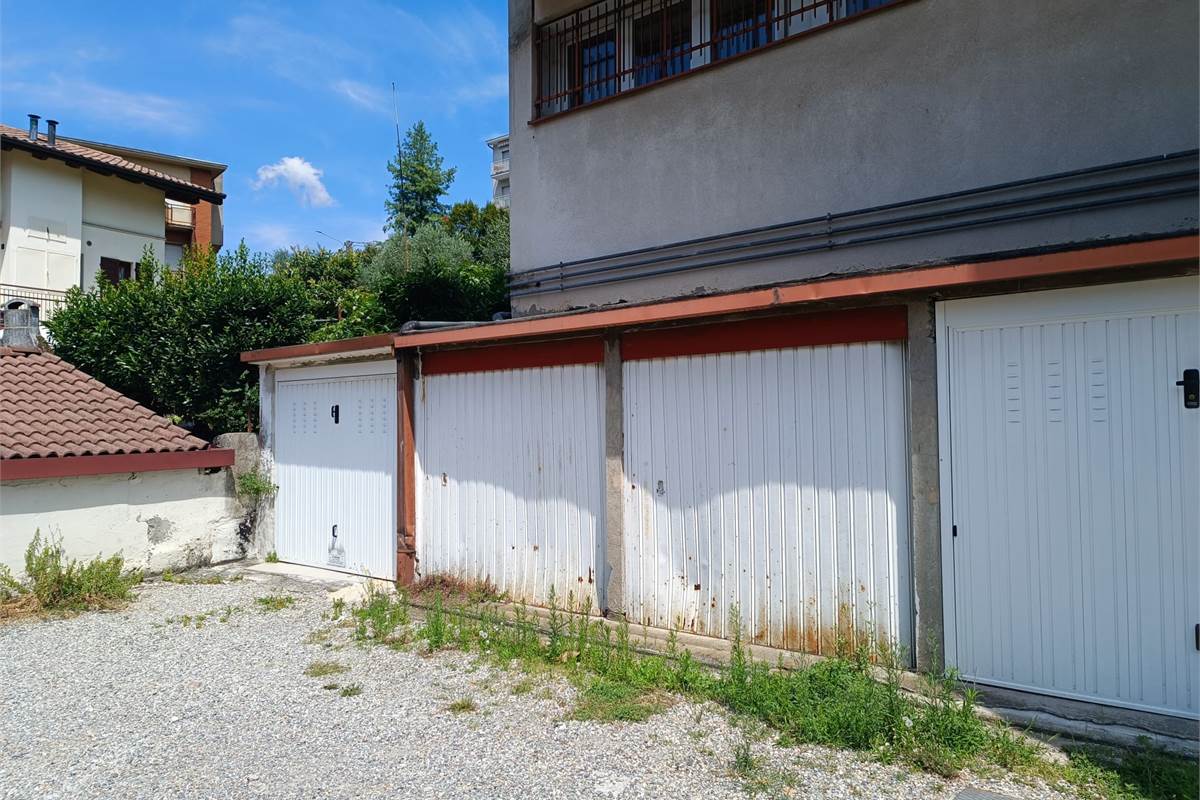 VENDESI  2 BOX - AUTORIMESSA A SAGNINO