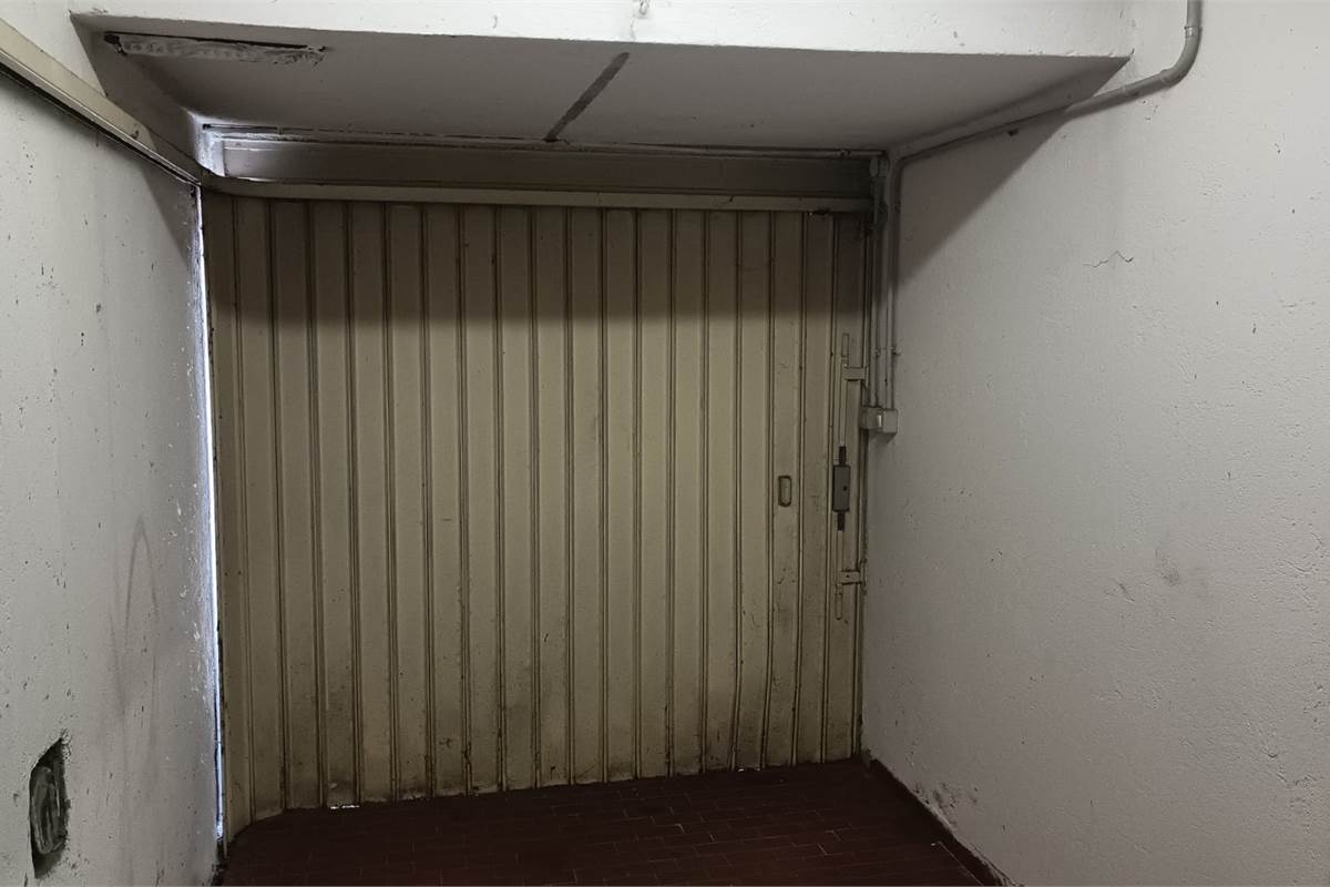 VENDESI  2 BOX - AUTORIMESSA A SAGNINO