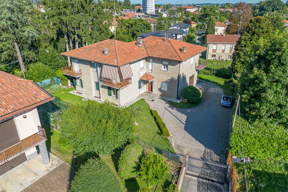 VILLA GUARDIA trilocale in trifamiliare