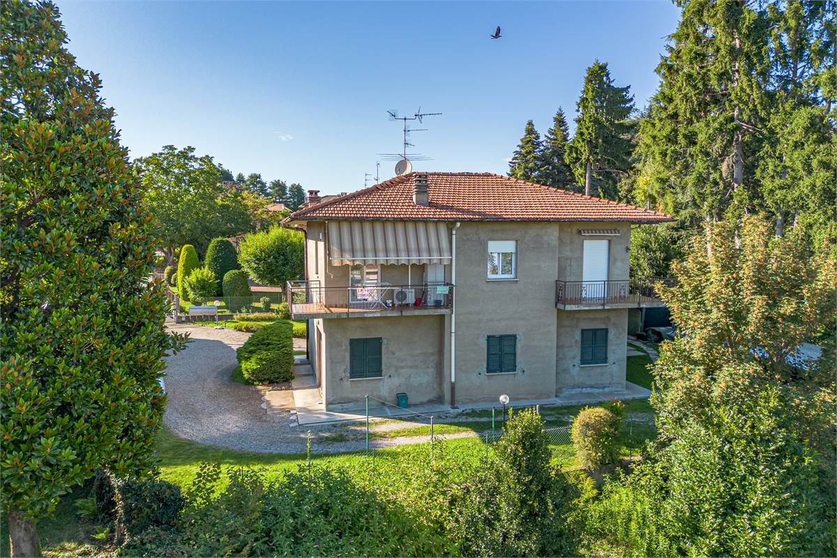 VILLA GUARDIA trilocale in trifamiliare