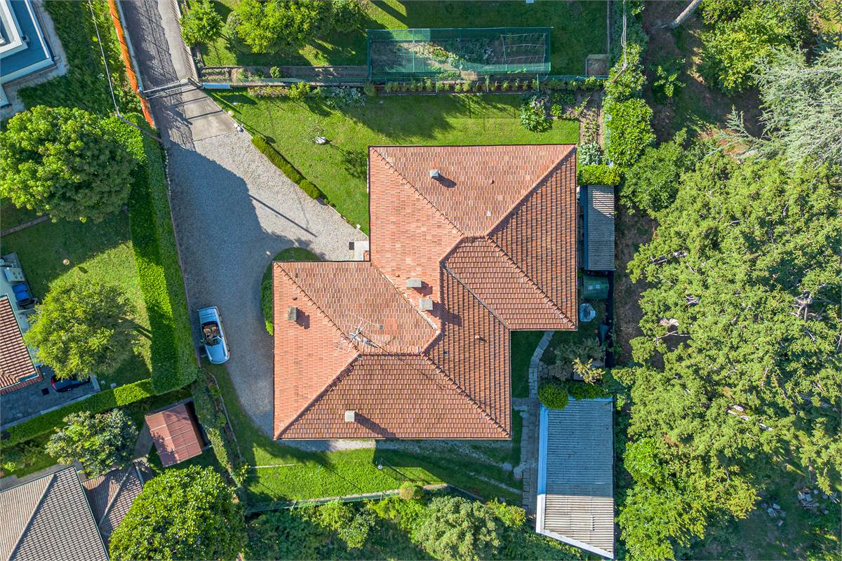 VILLA GUARDIA trilocale in trifamiliare