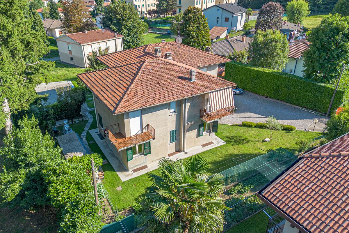 VILLA GUARDIA trilocale in trifamiliare