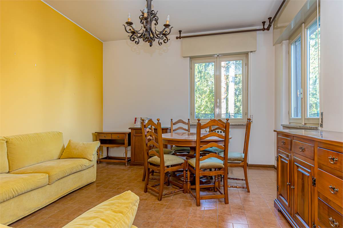 VILLA GUARDIA trilocale in trifamiliare