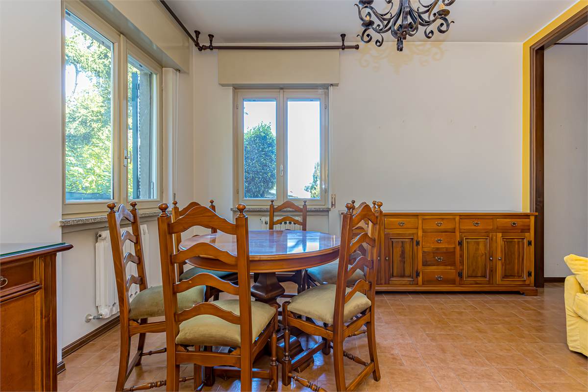 VILLA GUARDIA trilocale in trifamiliare