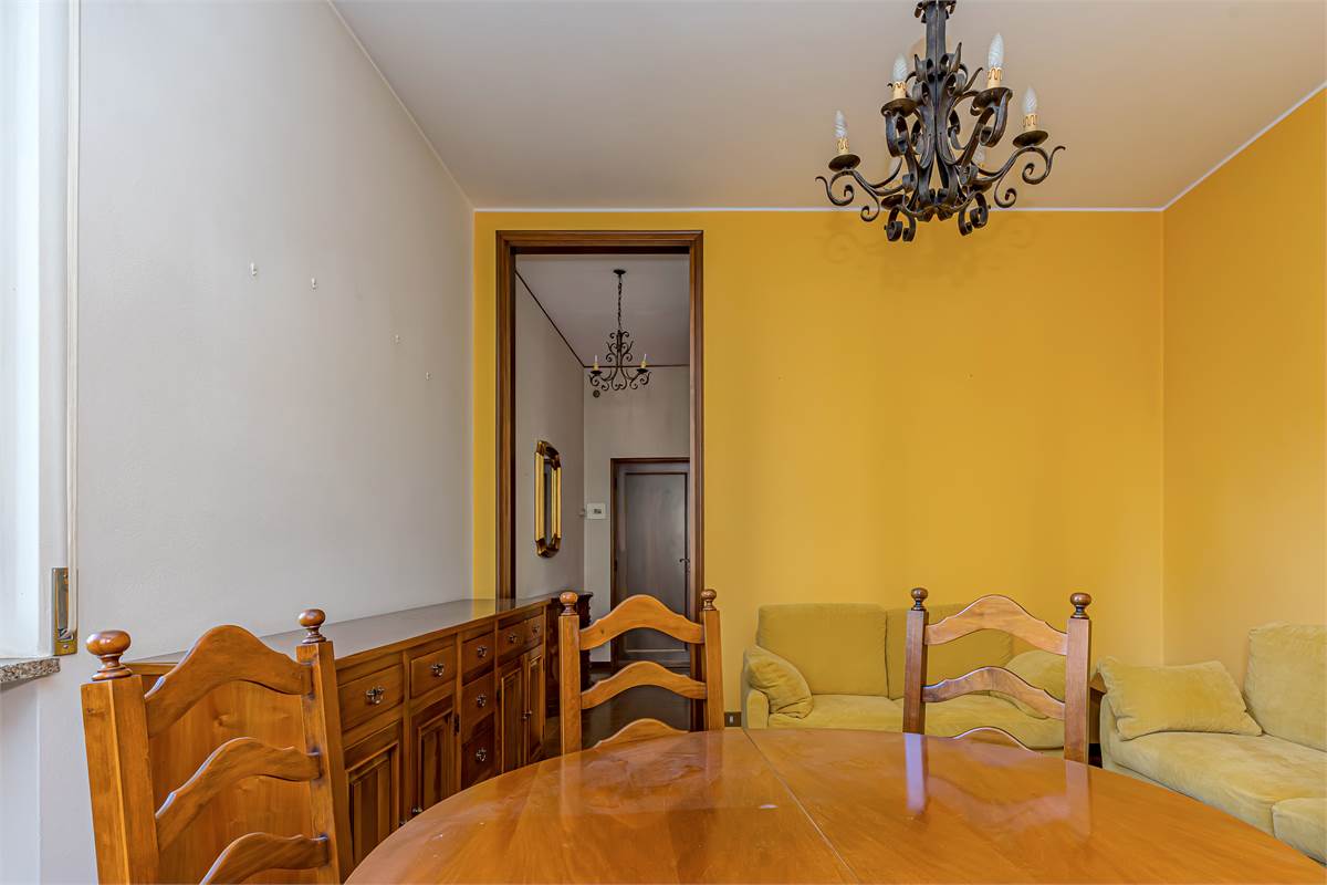 VILLA GUARDIA trilocale in trifamiliare