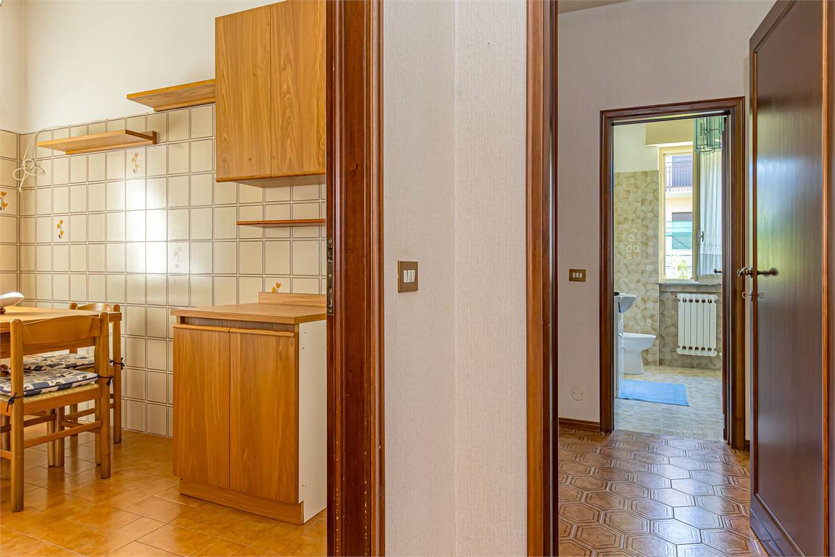 VILLA GUARDIA trilocale in trifamiliare