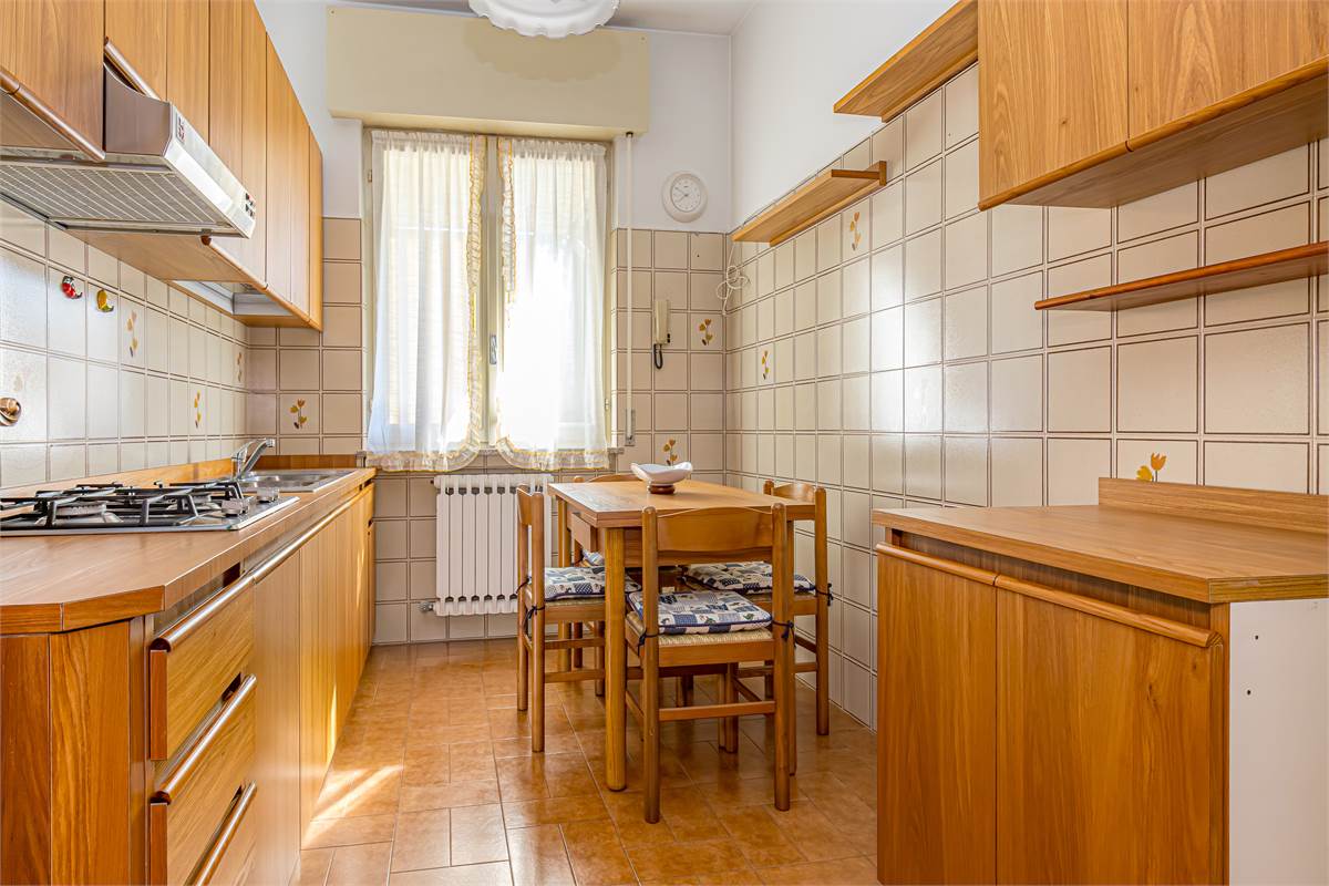 VILLA GUARDIA trilocale in trifamiliare